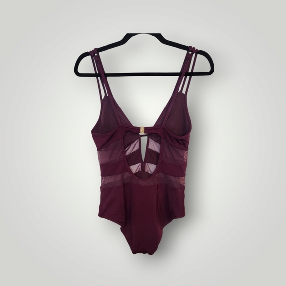 Jets Austalia Jessika Allen Plunge One Piece maroon bodysuit size 8 - Picture 3 of 16